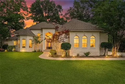 733 Plantation Dr, Abita Springs, LA 70420