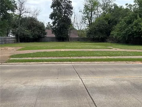 215 Heyman Ln, Alexandria, LA 71301