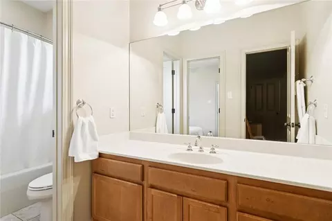 Bath - 424 Dockside Dr, Slidell, LA 70461 photo 5 of 5