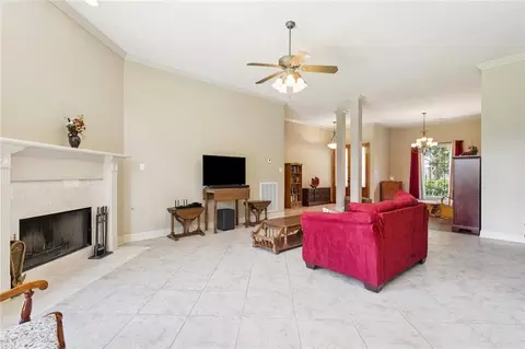 Living - 424 Dockside Dr, Slidell, LA 70461 photo 1 of 4