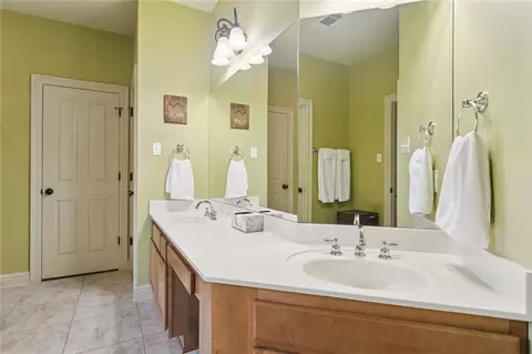 Bath - 424 Dockside Dr, Slidell, LA 70461 photo 1 of 5
