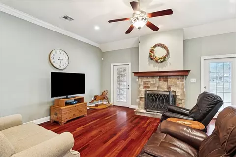 Living - 47087 Rivergate Dr, Robert, LA 70455 photo 4 of 4