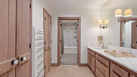 Bath - 74550 River Rd, Covington, LA 70435 photo 4 of 7