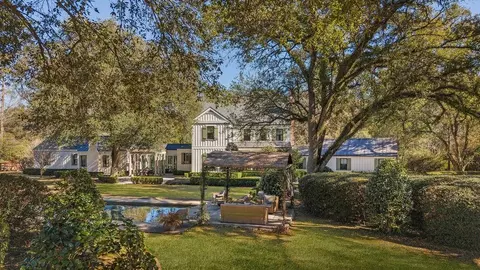 Exterior - 74550 River Rd, Covington, LA 70435 photo 4 of 21