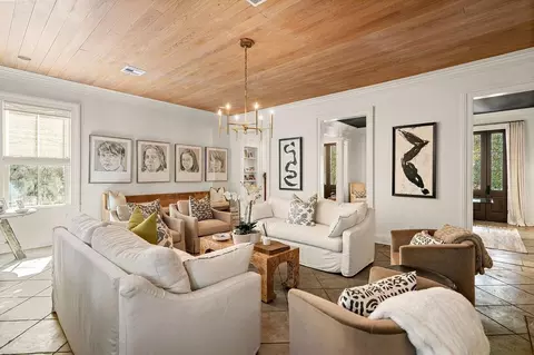 Living - 74550 River Rd, Covington, LA 70435 photo 4 of 7