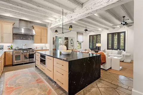 Kitchen - 74550 River Rd, Covington, LA 70435 photo 1 of 4
