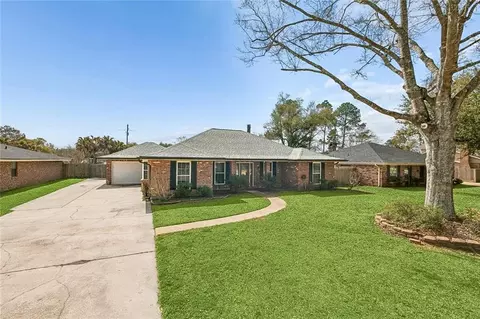 248 Devon Rd, Laplace, LA 70068