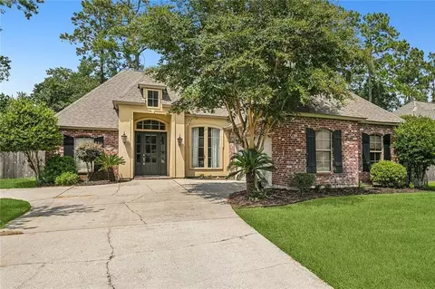 204 Timberwood Dr, Madisonville, LA 70447