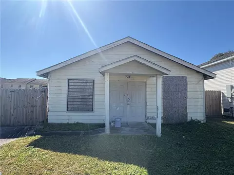 6739 Carver Dr, Marrero, LA 70072