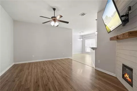 Living - 560 Piney Plains Ln, Covington, LA 70435 photo 1 of 4