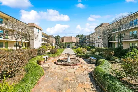 2700 Whitney Pl #830, Metairie, LA 70002