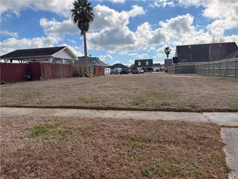 3405 Bradbury St, Meraux, LA 70075