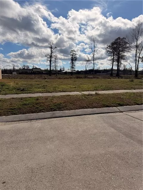 3601 Bartolo Dr, Meraux, LA 70075