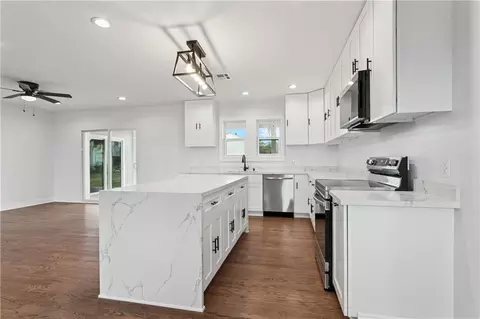 Kitchen - 412 Milling Ave, Luling, LA 70070 photo 1 of 1
