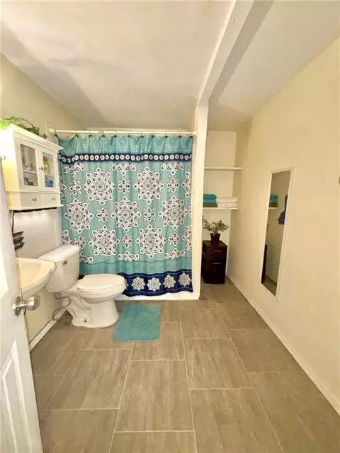 Bath - 25195 West St, Springfield, LA 70462 photo 1 of 1