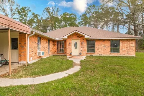 26000 Robertson Rd, Holden, LA 70744