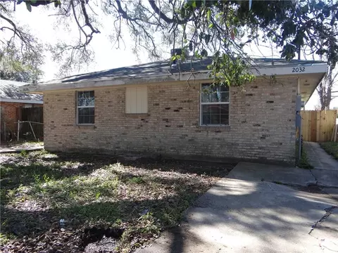 2032 34 James Dr, Marrero, LA 70072