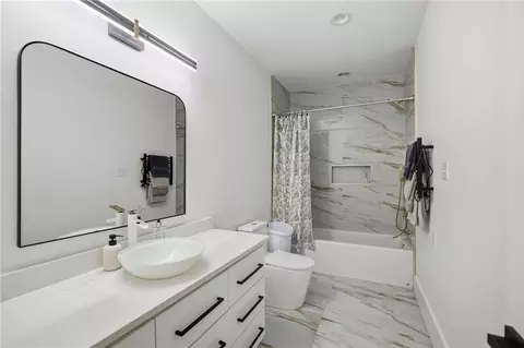 Bath - 30646 Heron Vw, Springfield, LA 70462 photo 4 of 6