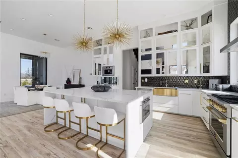 Kitchen - 30646 Heron Vw, Springfield, LA 70462 photo 3 of 7