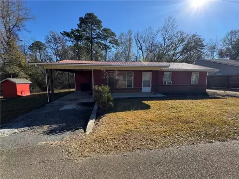 40026 Hickory Ln, Ponchatoula, LA 70454