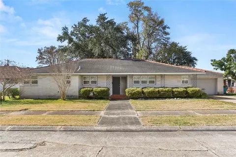162 Linda Ct, Gretna, LA 70053