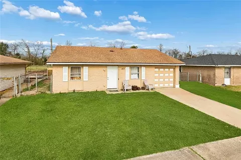413 Capitol Dr, Westwego, LA 70094