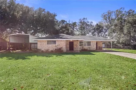 1820 Destin St, Mandeville, LA 70448