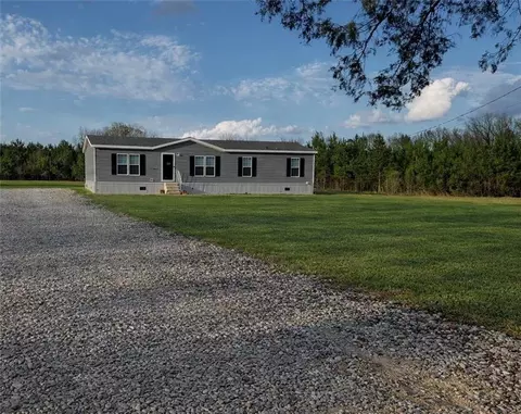 862 Jacks Rd, Hessmer, LA 71341