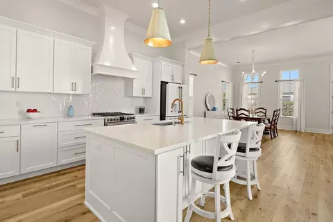 Kitchen - 228 Arlington Ave, Covington, LA 70433 photo 4 of 4