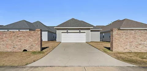 Exterior - 228 Arlington Ave, Covington, LA 70433 photo 3 of 3