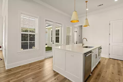 Kitchen - 228 Arlington Ave, Covington, LA 70433 photo 3 of 4