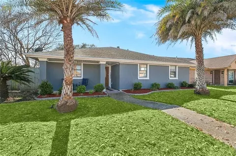 7030 Lake Barrington Dr, New Orleans, LA 70128