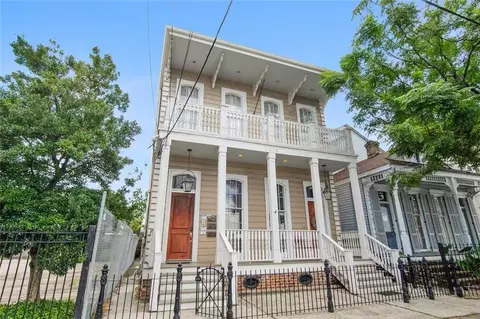 1416 Carondelet St #C, New Orleans, LA 70130
