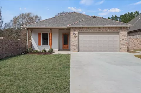 285 Lourdes Ln, Covington, LA 70435