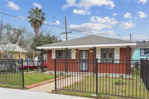 7551 Oak St, New Orleans, LA 70118