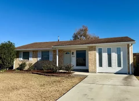 637 Clinebrook Dr, Gretna, LA 70056