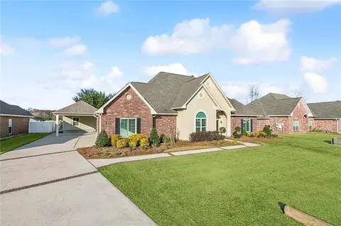 558 Cypress Dr, Luling, LA 70070