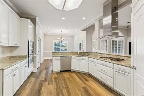 Kitchen - 558 Cypress Dr, Luling, LA 70070 photo 2 of 3