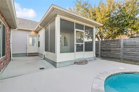 Exterior - 558 Cypress Dr, Luling, LA 70070 photo 5 of 6