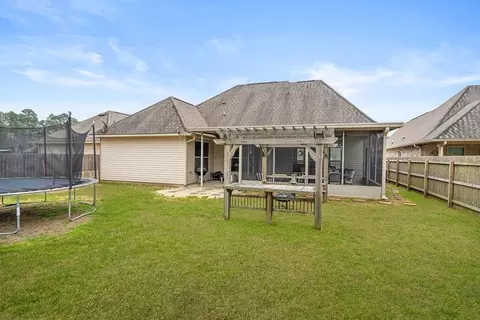 Exterior - 2464 Dixie Dr, Covington, LA 70435 photo 3 of 3