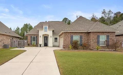 2464 Dixie Dr, Covington, LA 70435