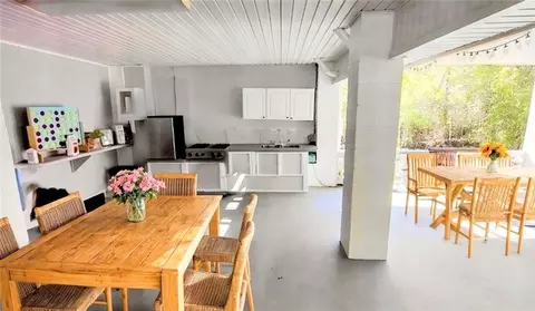 Kitchen - 111 Doubloon Dr, Slidell, LA 70461 photo 2 of 2