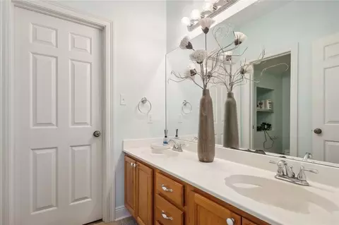 Bath - 111 Doubloon Dr, Slidell, LA 70461 photo 3 of 4