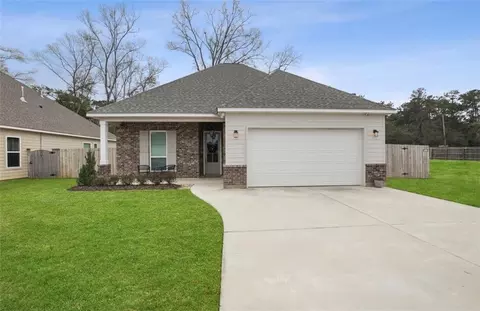 4064 Monarch Ln, Covington, LA 70433