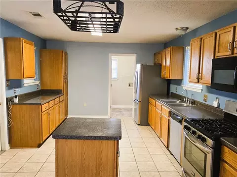 Kitchen - 478 Olive Dr, Slidell, LA 70458 photo 1 of 3