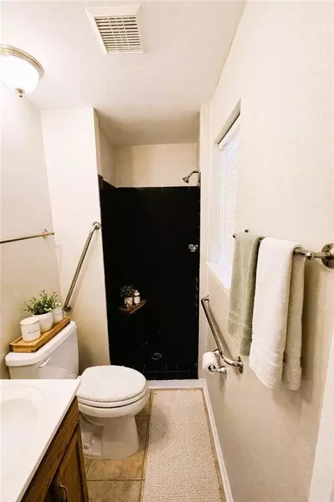Bath - 478 Olive Dr, Slidell, LA 70458 photo 2 of 4