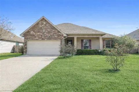 28510 Grand Turk Dr, Denham Springs, LA 70726