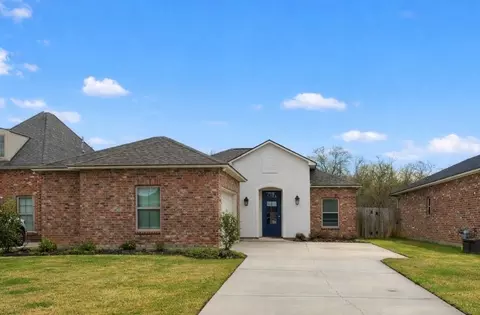 11598 Hideaway St, Denham Springs, LA 70726