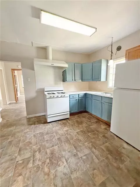 Kitchen - 295 Ross Rd, Anacoco, LA 71403 photo 2 of 2