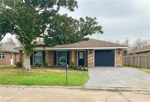 24 Dunleith Dr, Destrehan, LA 70047